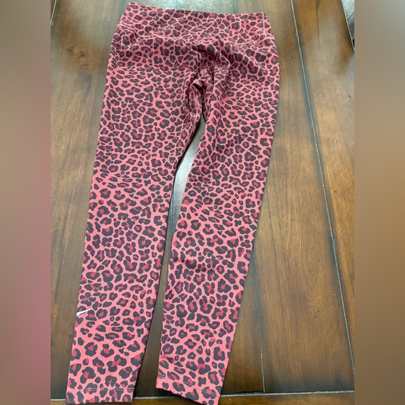 Nike Women's Dri-FIT One Animal Printed Leggings Sparkle Fabric Like New - Picture 5 of 7